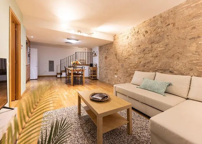 Bravissimo Pou Rodo, Authentic 1-bedroom Апартаменты *