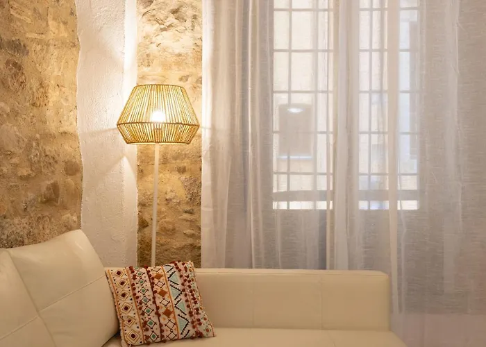 Bravissimo Pou Rodo, Authentic 1-bedroom Апартаменты *